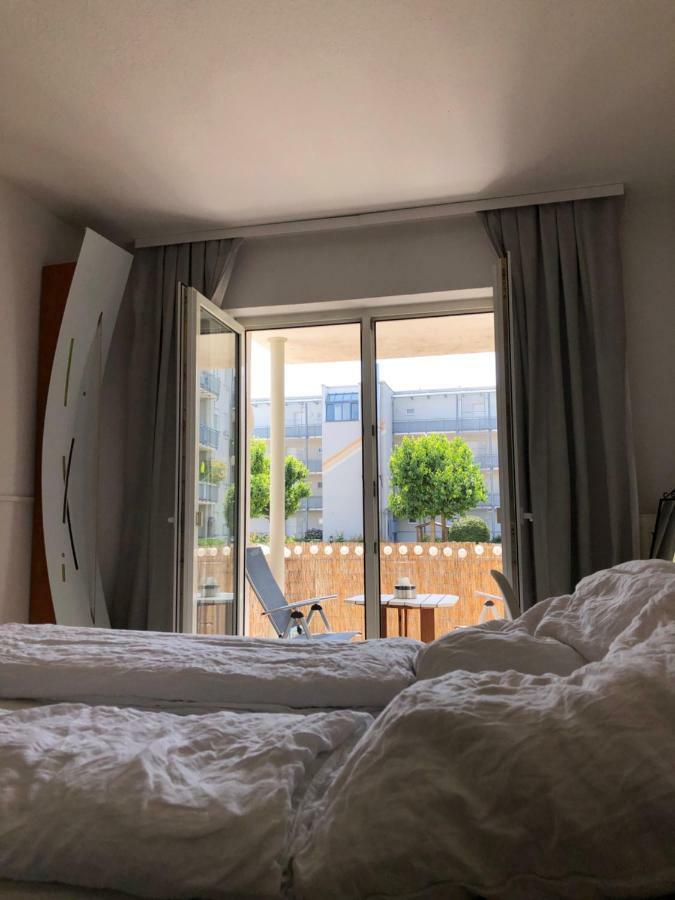 Parkplatz Und Balkon - Burberg'S Heimathafen In Wiesbaden Exteriér fotografie