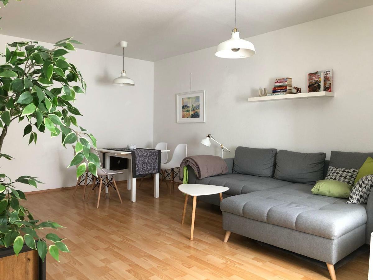 Parkplatz Und Balkon - Burberg'S Heimathafen In Wiesbaden Exteriér fotografie