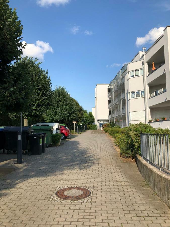 Parkplatz Und Balkon - Burberg'S Heimathafen In Wiesbaden Exteriér fotografie
